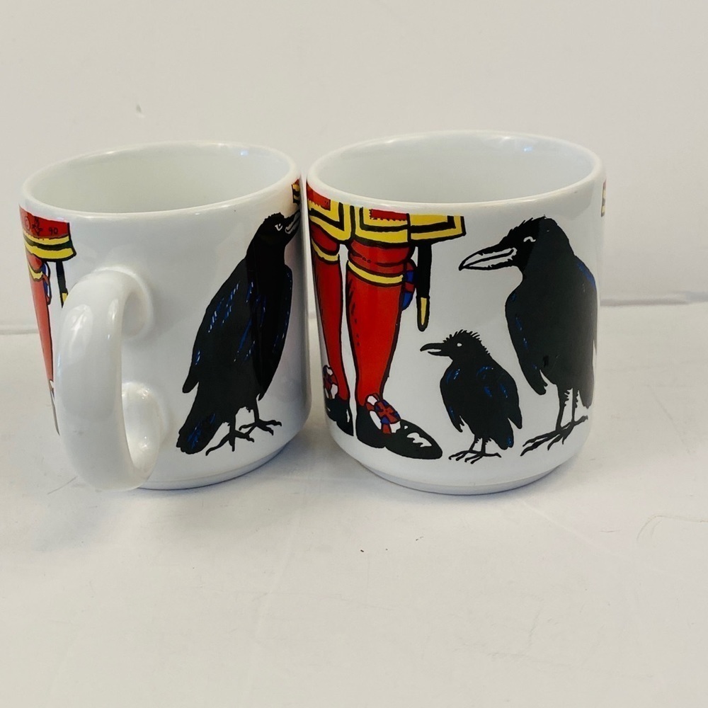 Tower of London mugs set of 2 yeoman wardens beefeaters ravens 8 ounces England - Picture 3 of 7